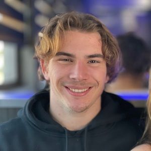 Meet your Posher, Jett